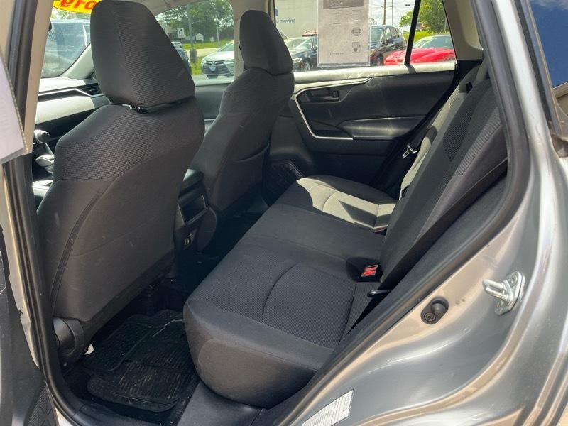 Toyota RAV4 LE 2019