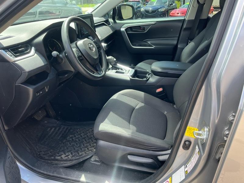 Toyota RAV4 LE 2019