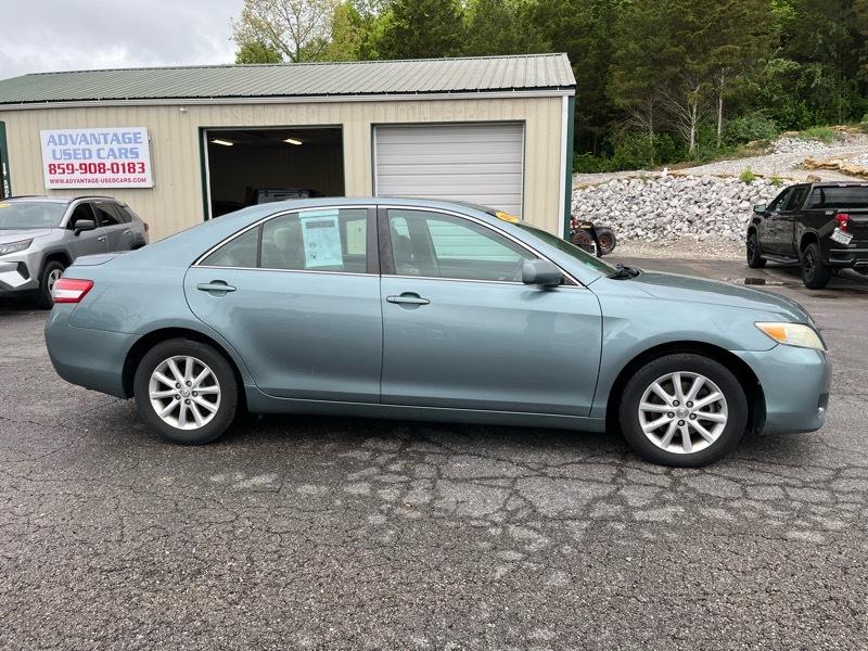 Toyota Camry  2010