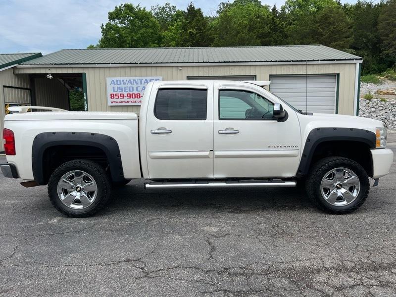 Chevrolet Silverado 1500 LTZ Crew Cab 4WD 2011