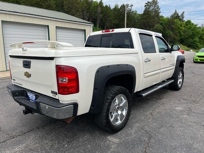 Chevrolet Silverado 1500 LTZ Crew Cab 4WD 2011