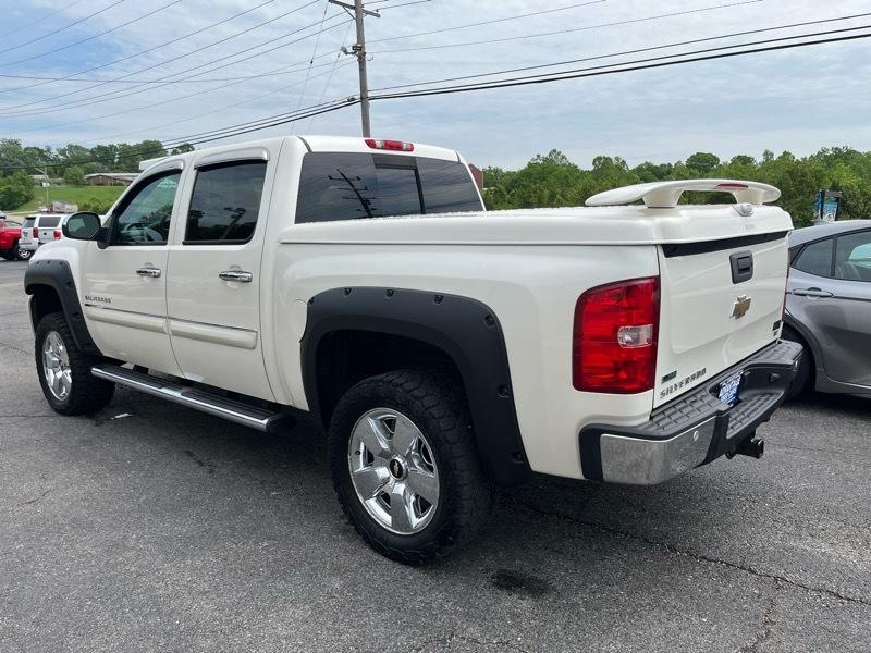 Chevrolet Silverado 1500 LTZ Crew Cab 4WD 2011