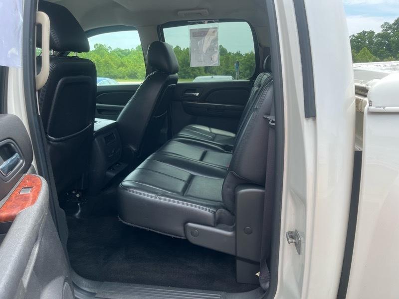 Chevrolet Silverado 1500 LTZ Crew Cab 4WD 2011