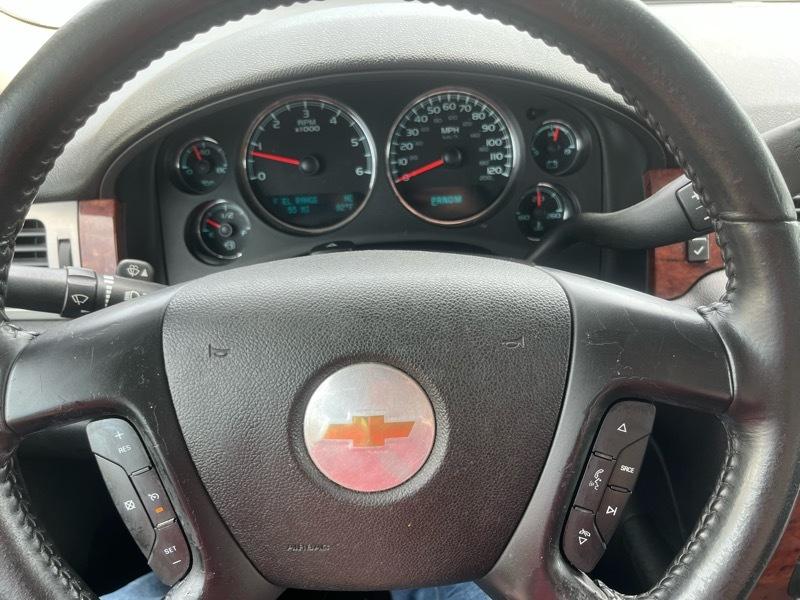 Chevrolet Silverado 1500 LTZ Crew Cab 4WD 2011