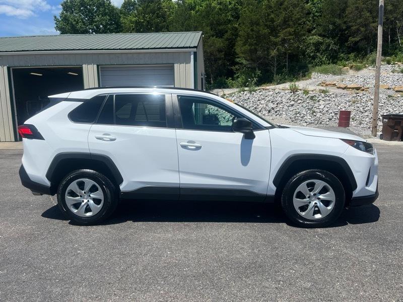 Toyota RAV4 LE AWD 2020