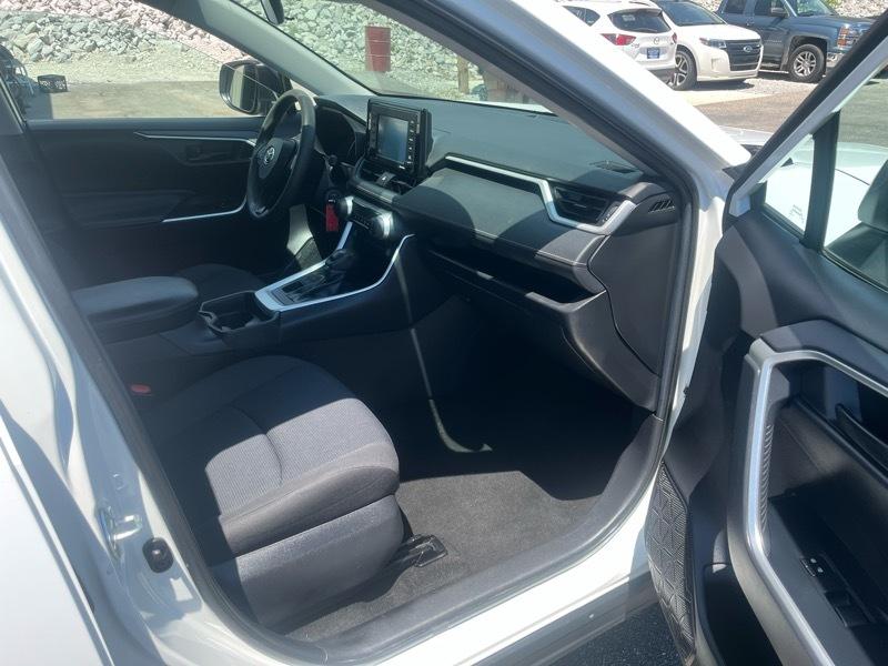 Toyota RAV4 LE AWD 2020