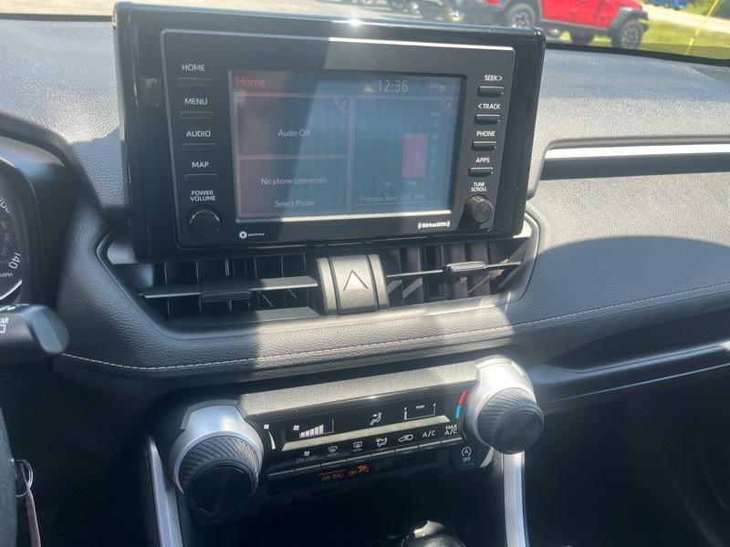 Toyota RAV4 LE AWD 2020