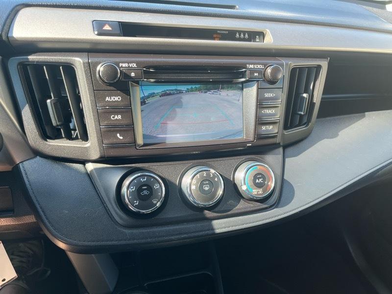 Toyota RAV4 LE AWD 2017