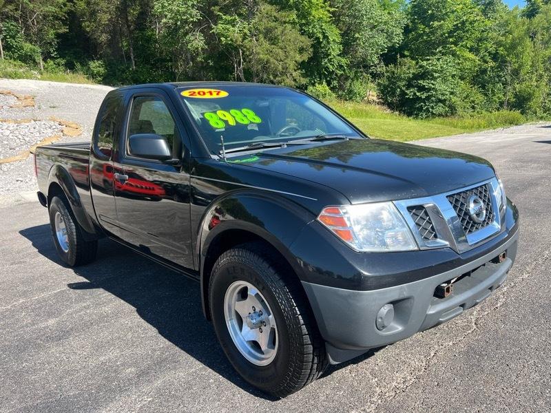 Nissan Frontier SV King Cab I4 5MT 2WD 2017