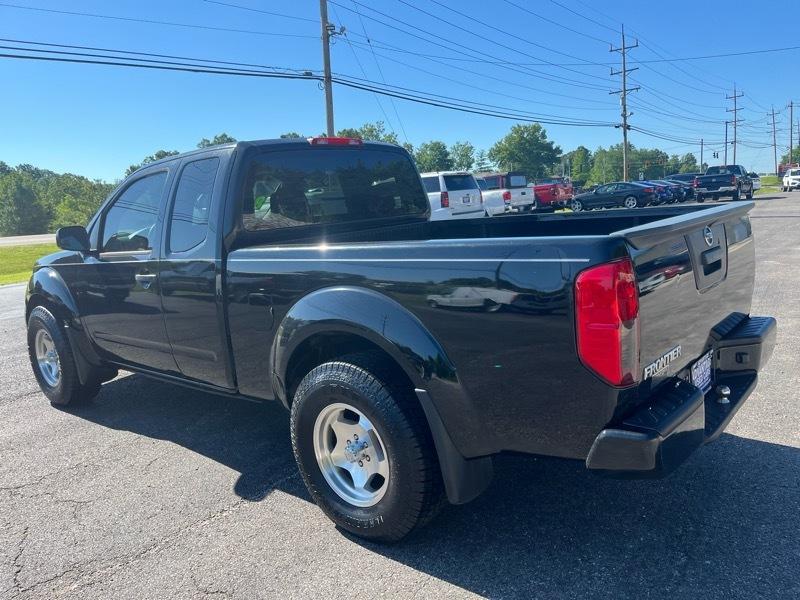 Nissan Frontier SV King Cab I4 5MT 2WD 2017