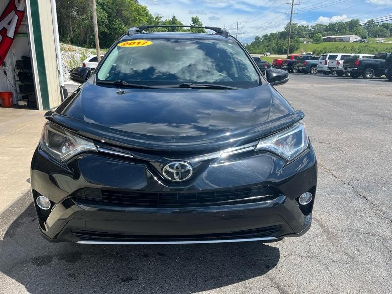 Toyota RAV4 XLE AWD 2017