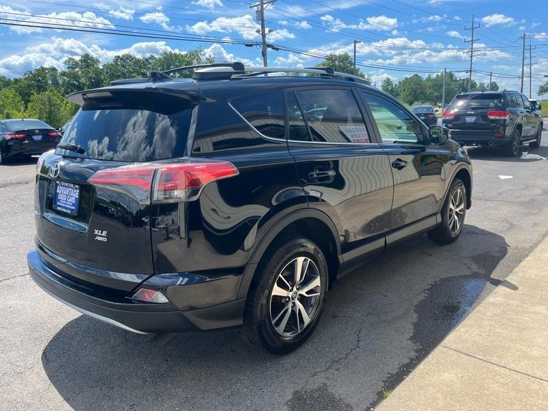 Toyota RAV4 XLE AWD 2017