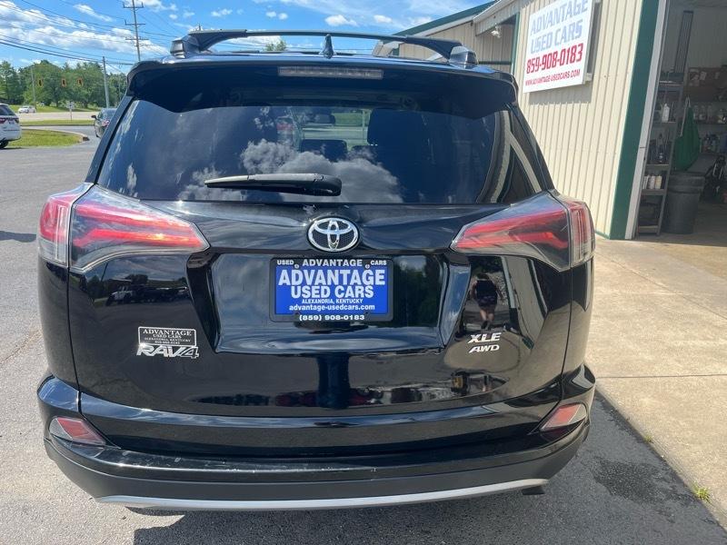 Toyota RAV4 XLE AWD 2017