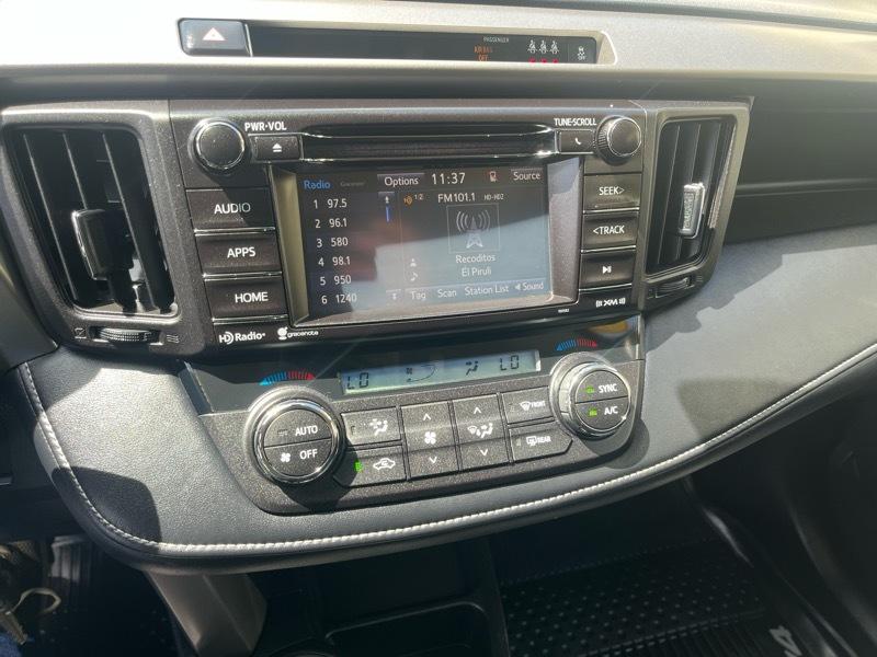 Toyota RAV4 XLE AWD 2017
