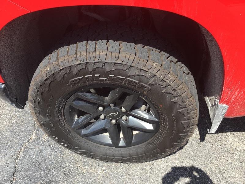 Chevrolet Silverado 1500 Custom Trail Boss Crew Cab Short Box 4WD 2019