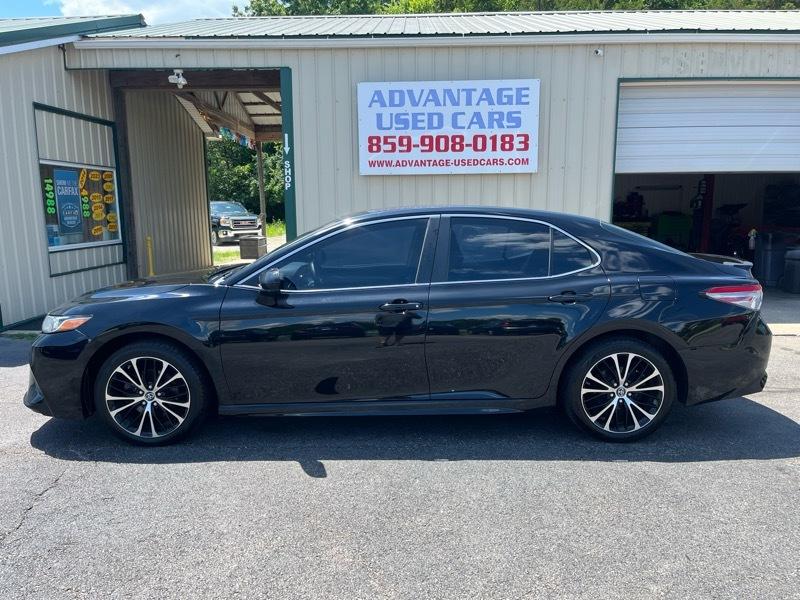 2018 Toyota Camry SE