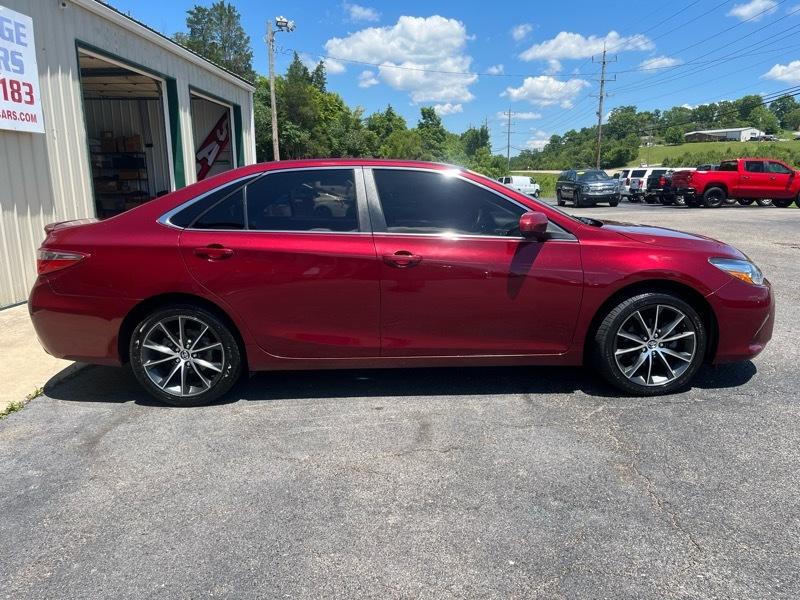 2016 Toyota Camry XSE