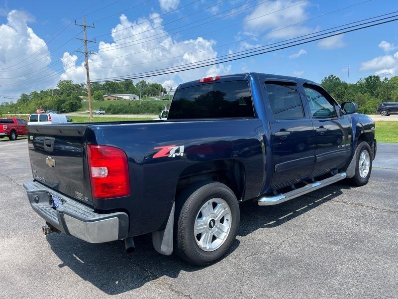 Chevrolet Silverado 1500 LT Crew Cab 4WD 2011