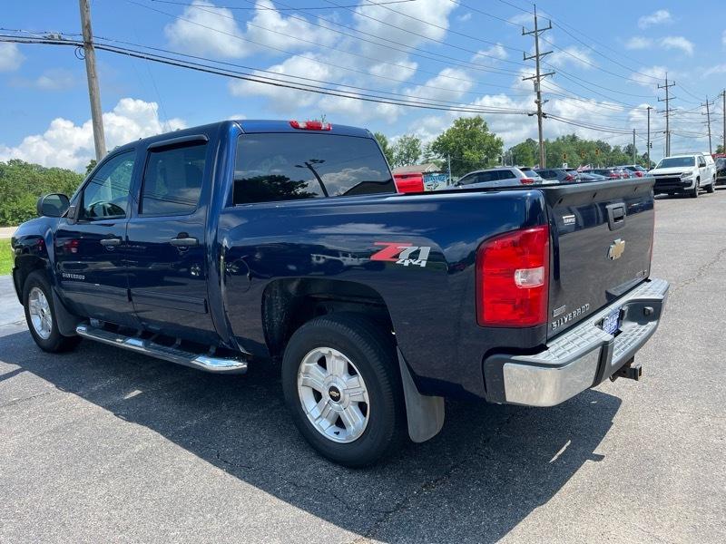 Chevrolet Silverado 1500 LT Crew Cab 4WD 2011