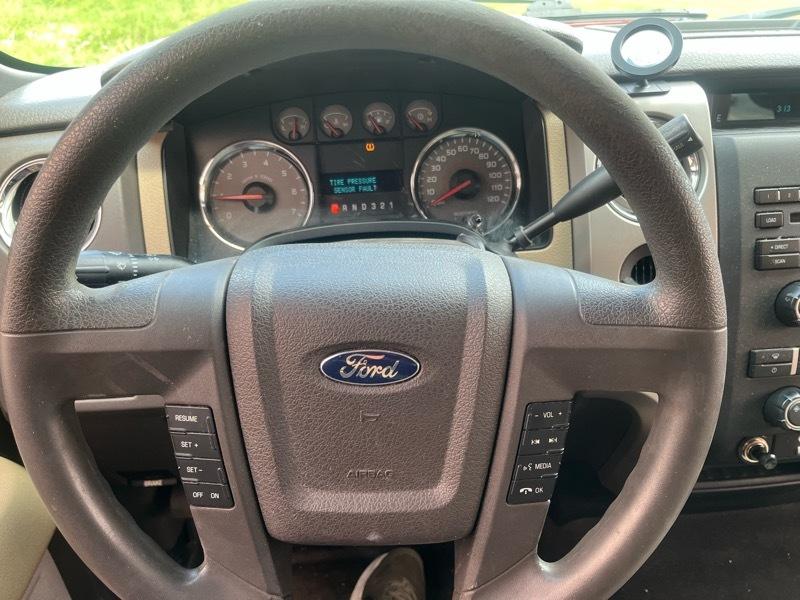 Ford F-150 XL SuperCrew 5.5-ft. Bed 2WD 2010