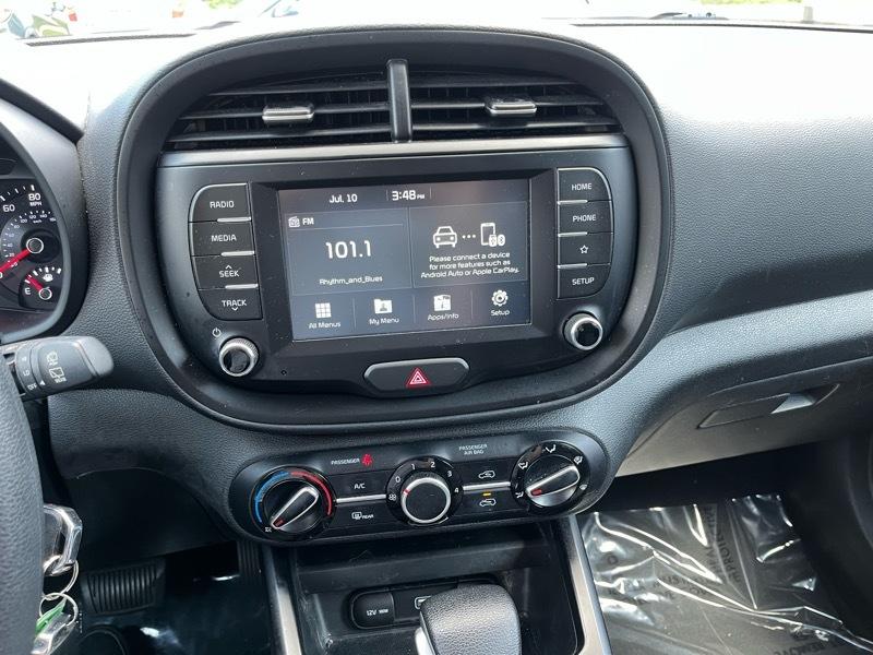 Kia Soul LX CVT 2021