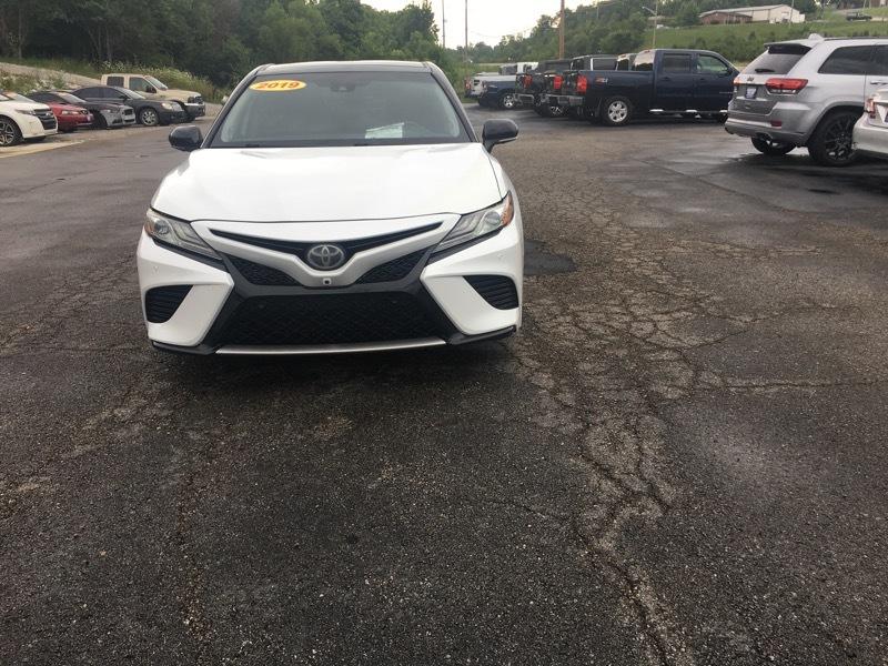 Toyota Camry XSE V6 2019