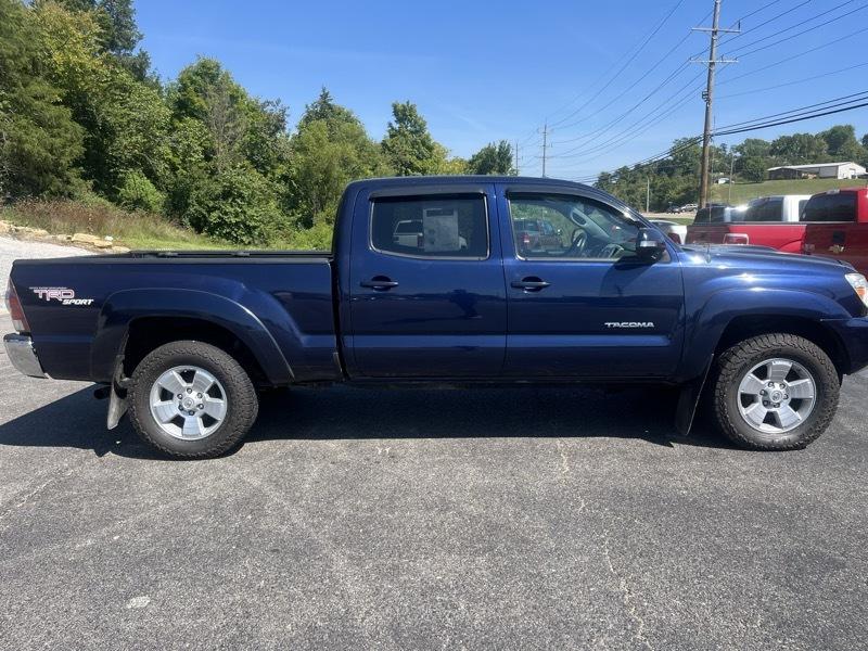 Toyota Tacoma  2013