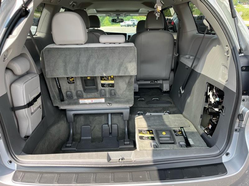 Toyota Sienna XLE 2017