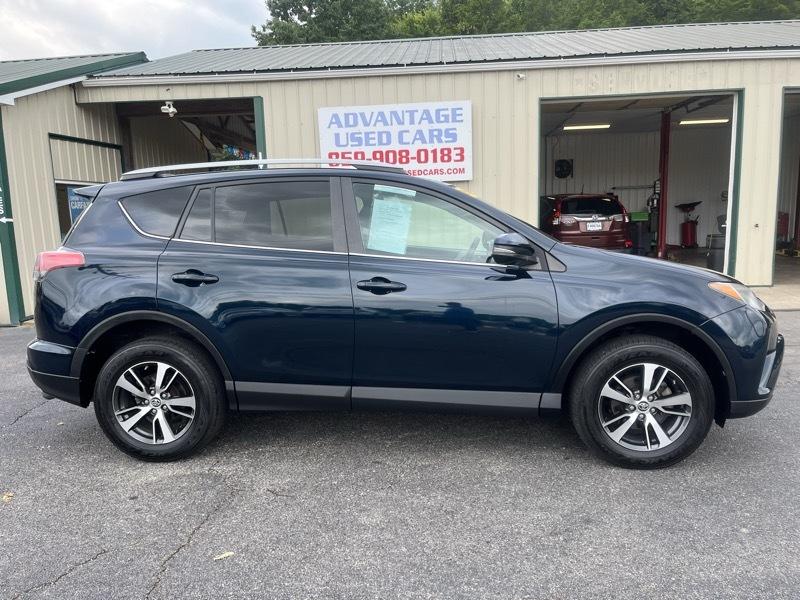 2017 Toyota RAV4 XLE AWD