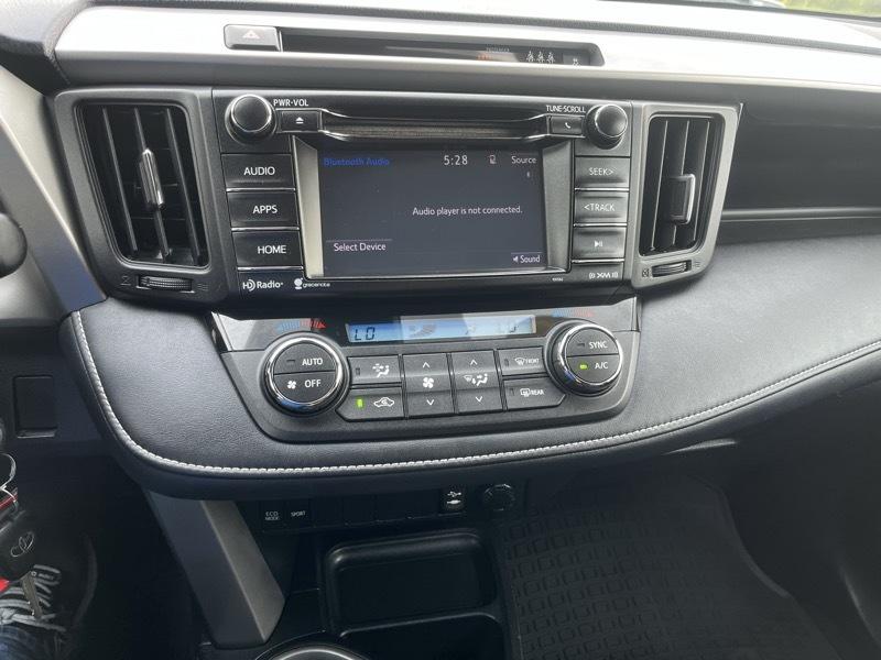 Toyota RAV4 XLE AWD 2017