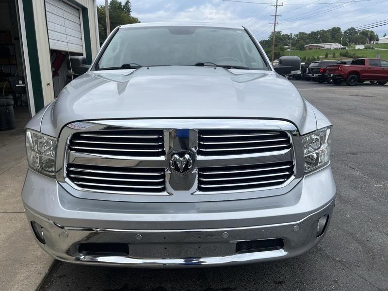 RAM 1500 SLT Quad Cab 4WD 2018
