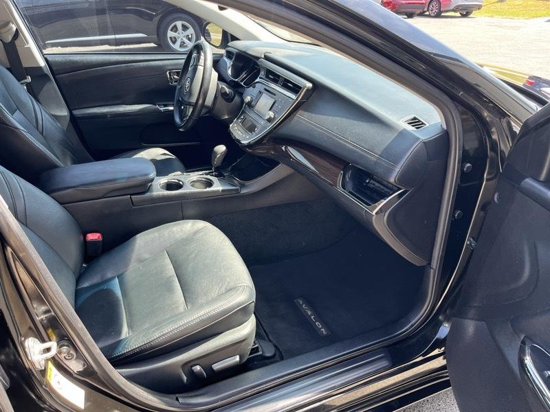 Toyota Avalon XLE Premium (Natl) 2013