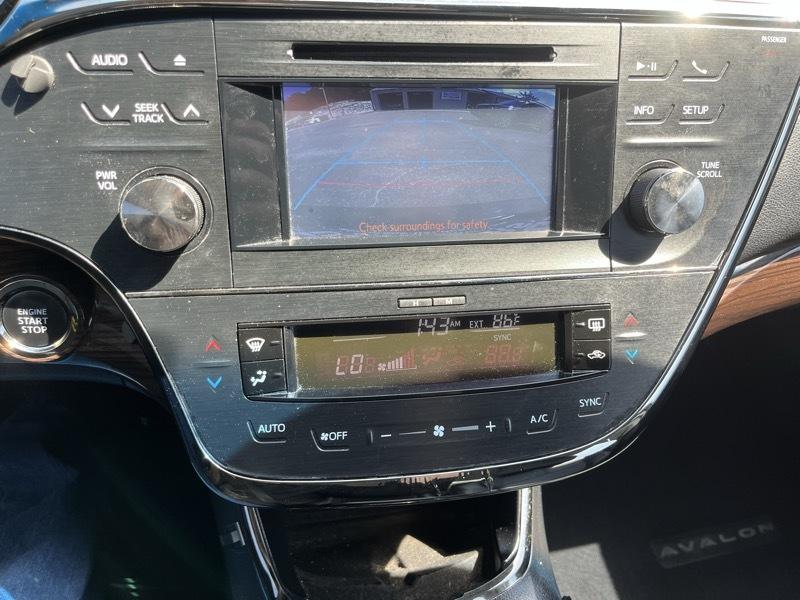 Toyota Avalon XLE Premium (Natl) 2013
