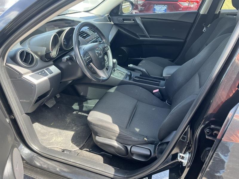 Mazda MAZDA3 i Touring AT 4-Door 2013