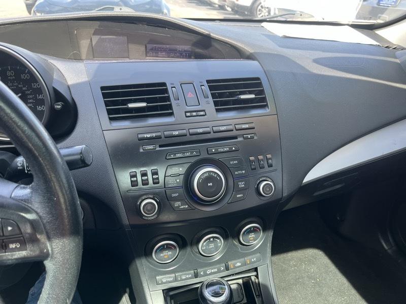 Mazda MAZDA3 i Touring AT 4-Door 2013