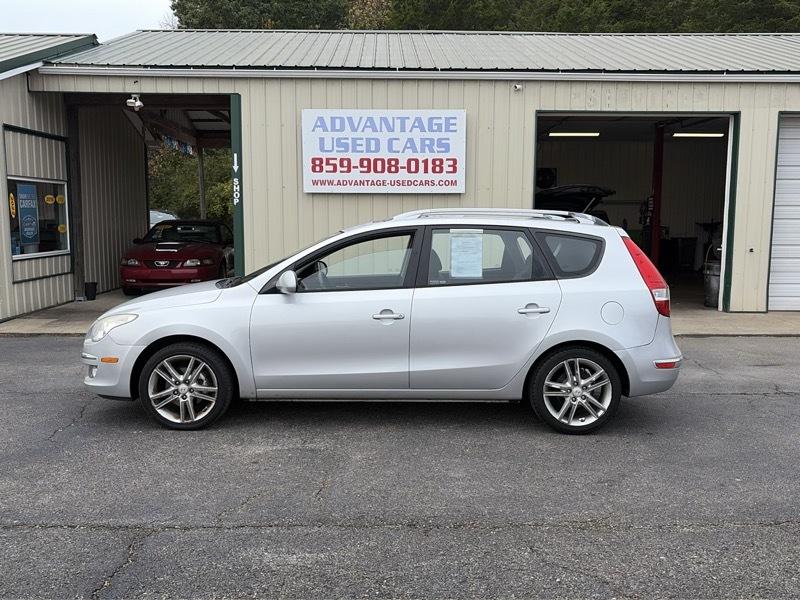 2011 Hyundai Elantra Touring SE Automatic