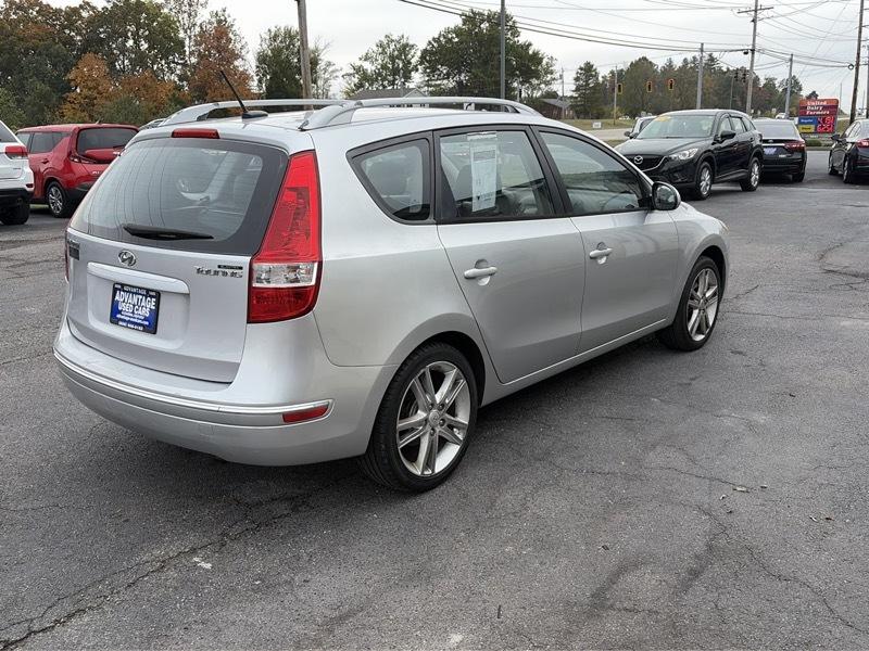 Hyundai Elantra Touring SE Automatic 2011