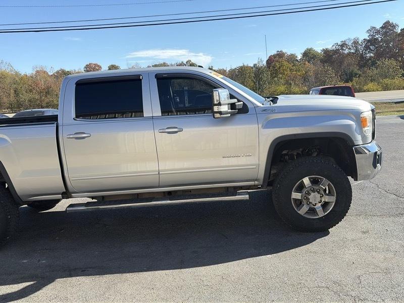 GMC Sierra 2500HD SLE Crew Cab 4WD 2015