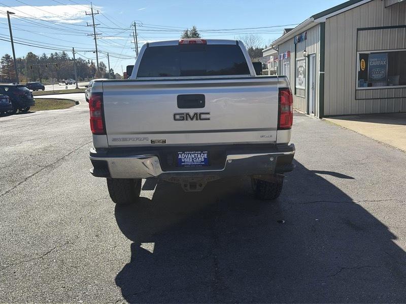 GMC Sierra 2500HD SLE Crew Cab 4WD 2015