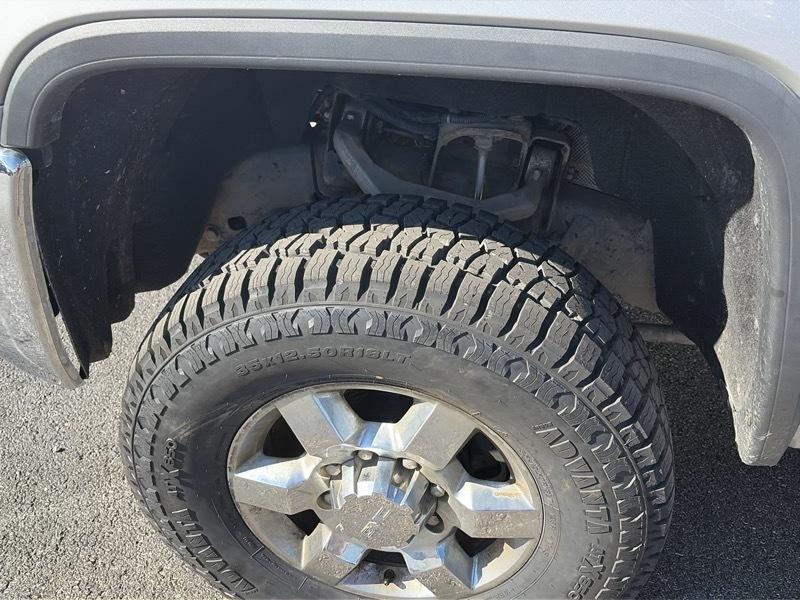 GMC Sierra 2500HD SLE Crew Cab 4WD 2015
