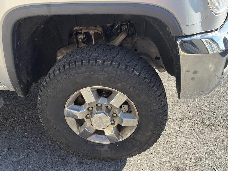 GMC Sierra 2500HD SLE Crew Cab 4WD 2015