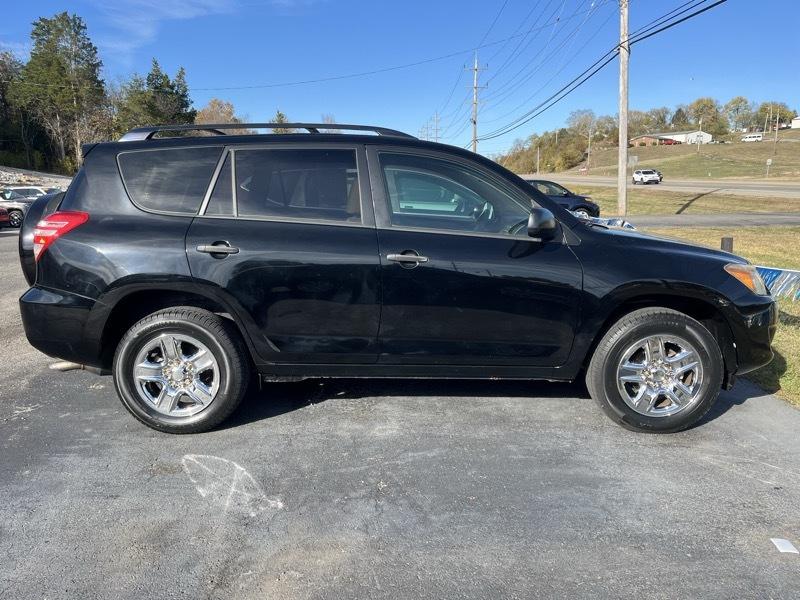 Toyota RAV4 Base I4 2WD 2011
