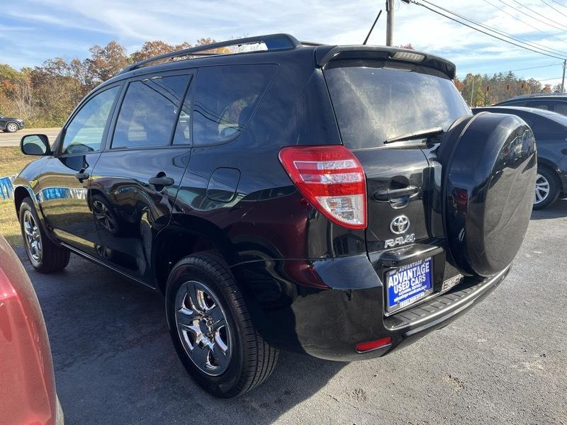 Toyota RAV4 Base I4 2WD 2011