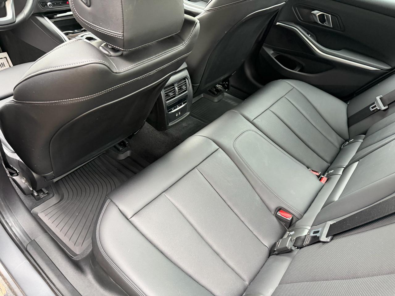 BMW 3-Series 330i xDrive 2024