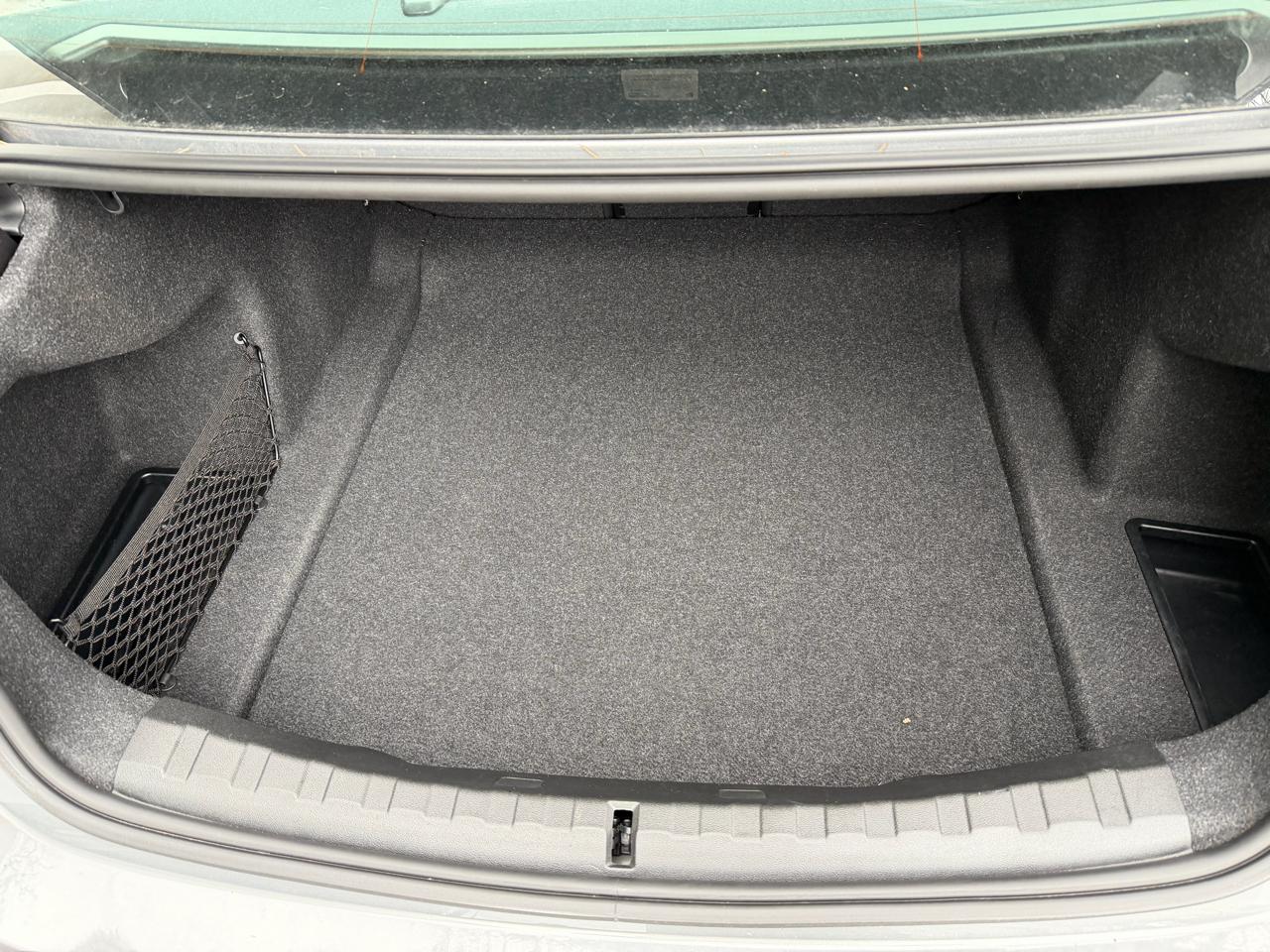 BMW 3-Series 330i xDrive 2024