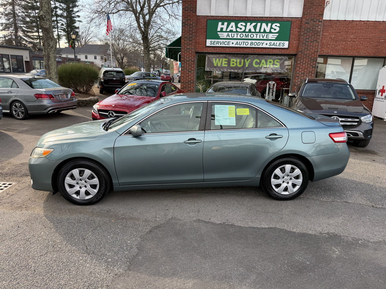 Toyota Camry SE 6-Spd AT 2010
