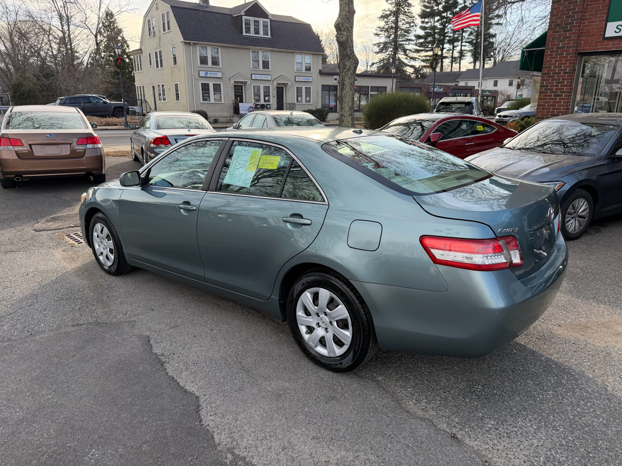 Toyota Camry SE 6-Spd AT 2010
