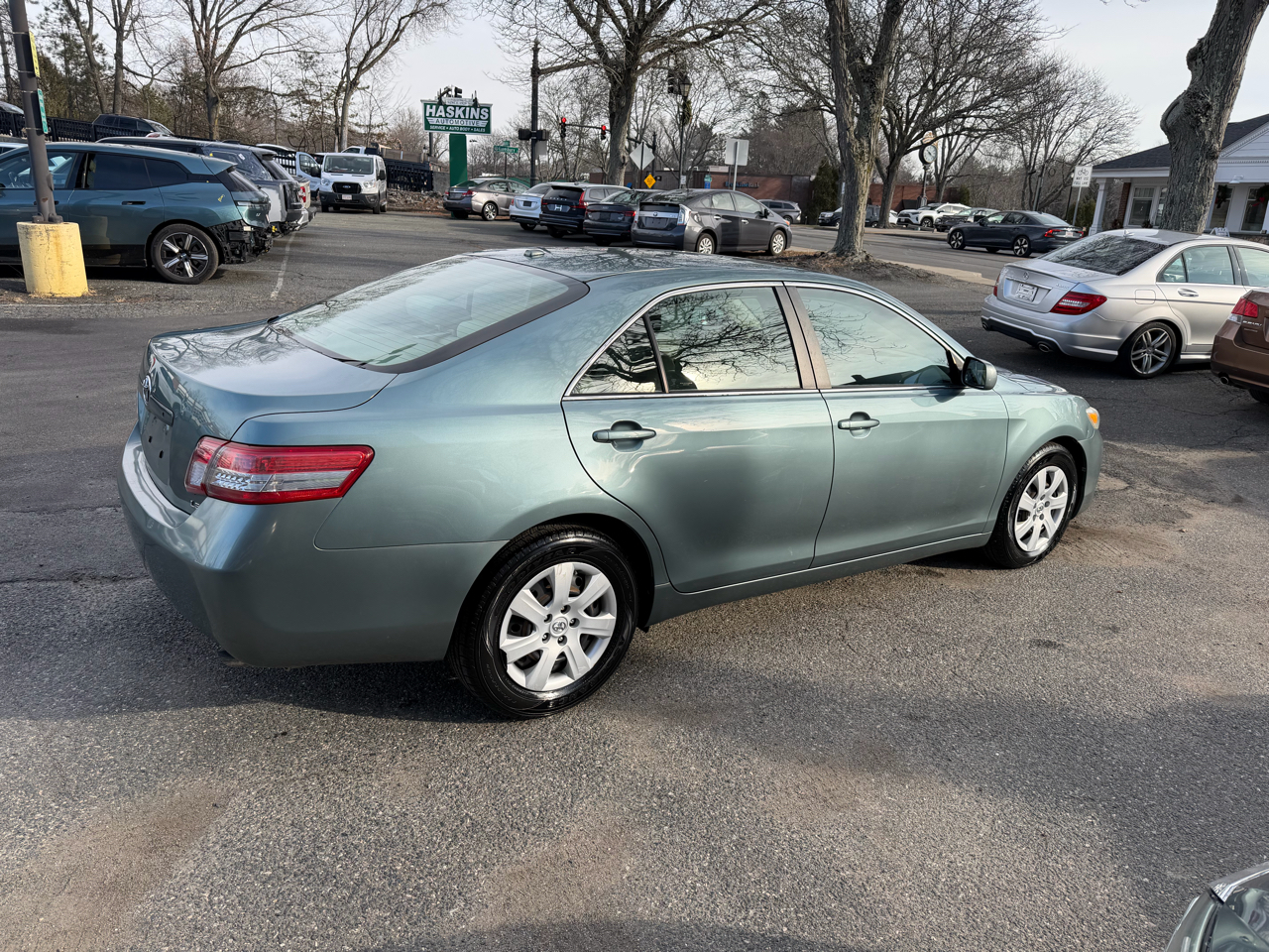 Toyota Camry SE 6-Spd AT 2010