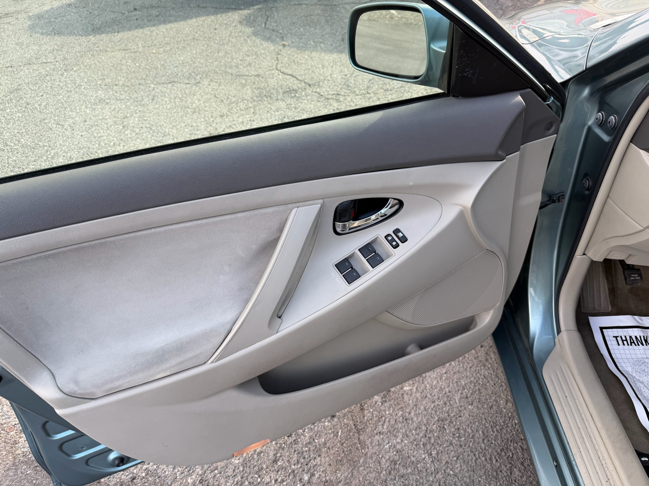 Toyota Camry SE 6-Spd AT 2010