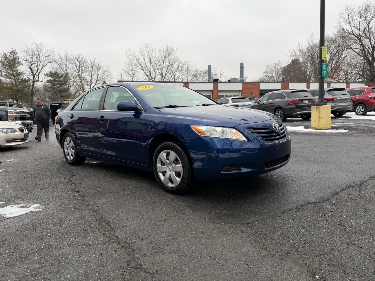 Toyota Camry LE 5-Spd AT 2009